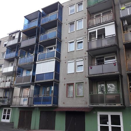 Studio 18 Apartman Казинцбарцика Екстериор снимка