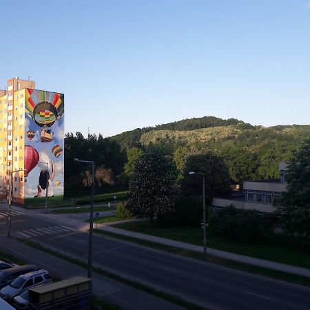 Studio 18 Apartman Казинцбарцика Екстериор снимка