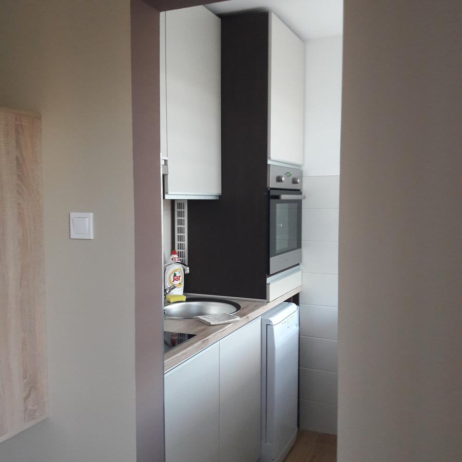 Studio 18 Apartman Казинцбарцика Екстериор снимка