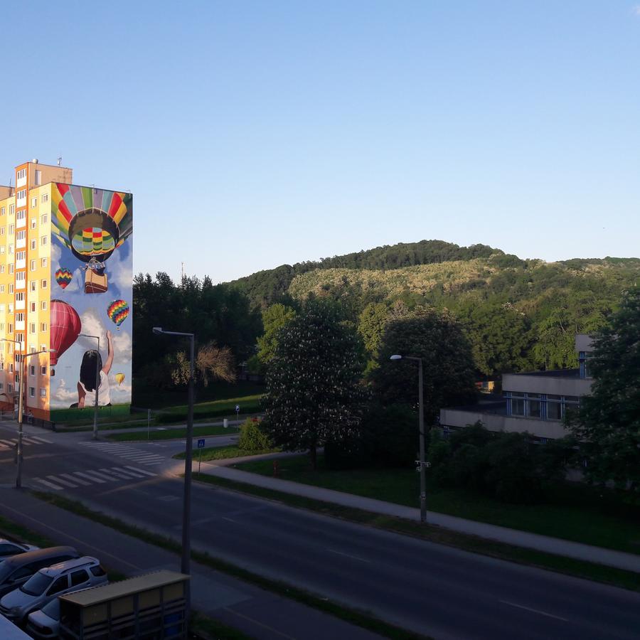 Studio 18 Apartman Казинцбарцика Екстериор снимка