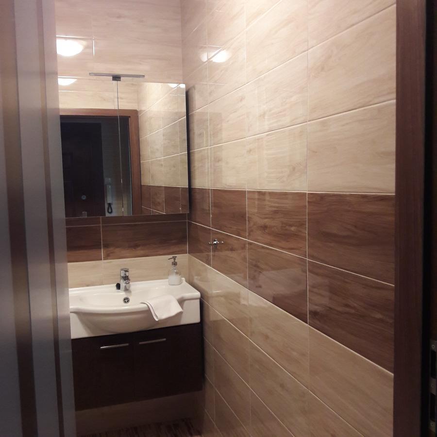 Studio 18 Apartman Казинцбарцика Екстериор снимка